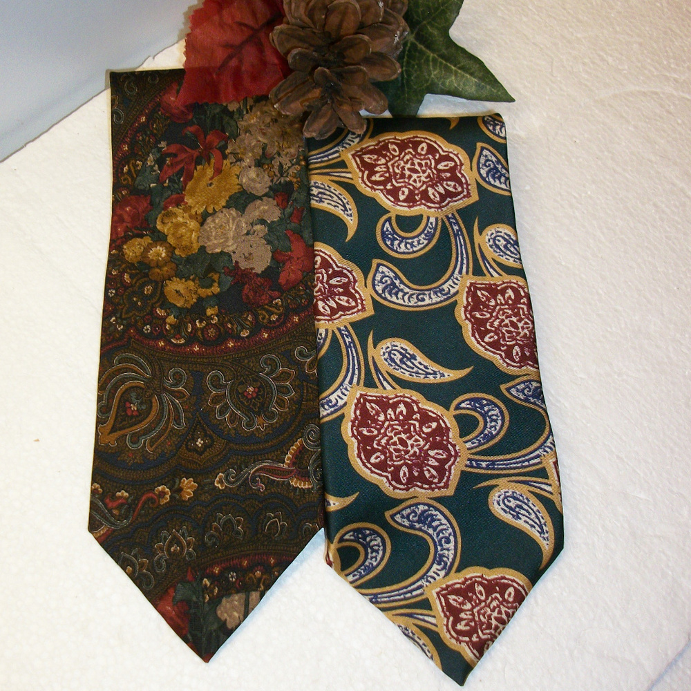 ❄️HP❄️ 2 HATHAWAY Paisley Silk Ties Made in USA!